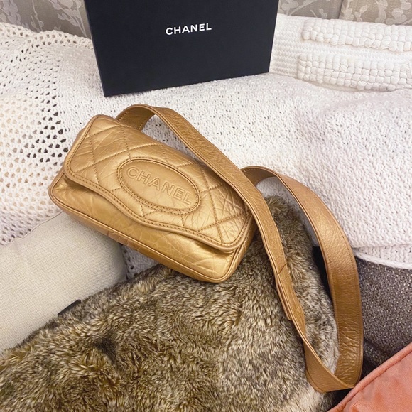 CHANEL Handbags - TRADED ✖️